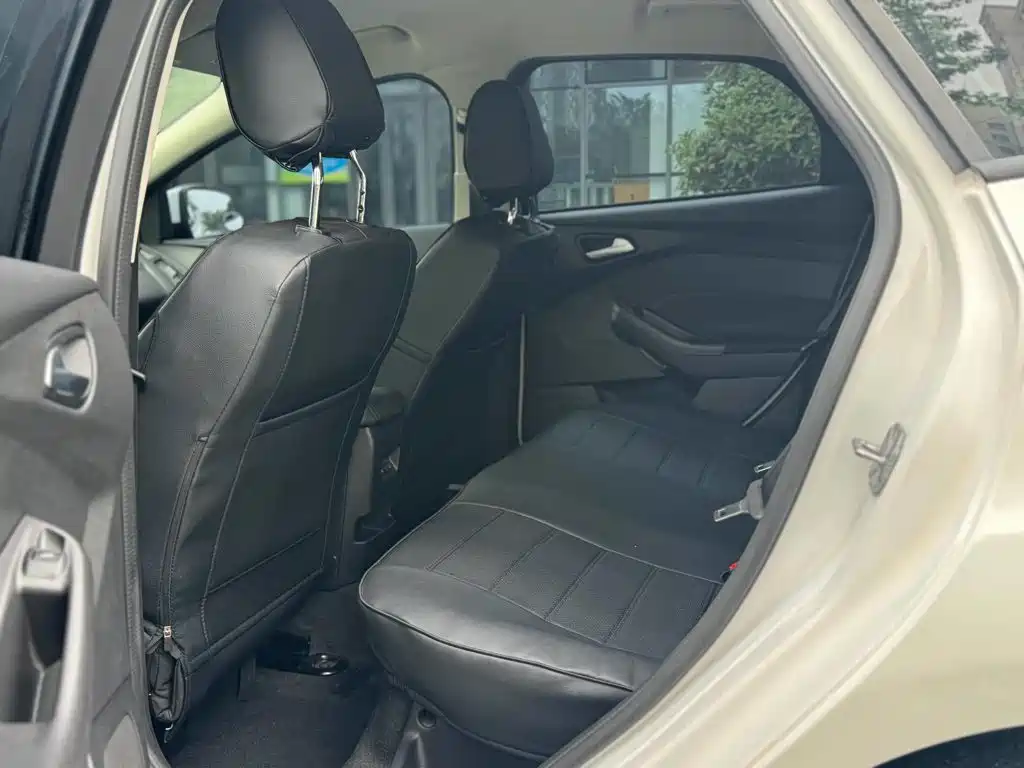 Фото 8 - Ford Focus