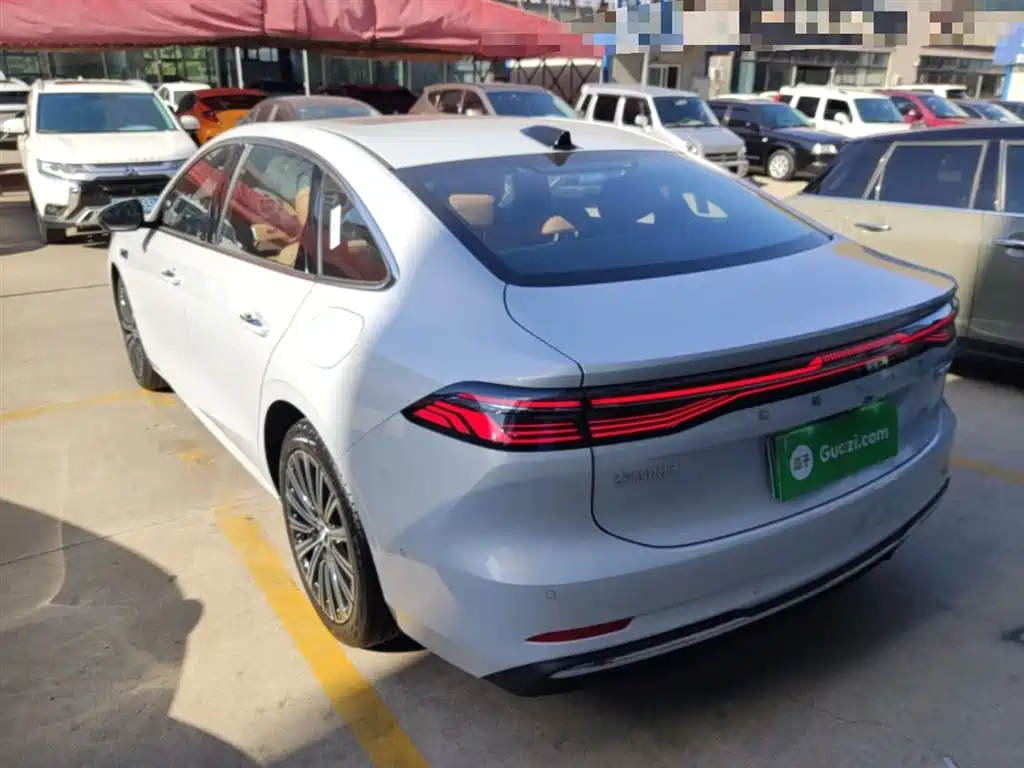 Geely Galaxy Galaxy A7 2025 EM-i фото 5