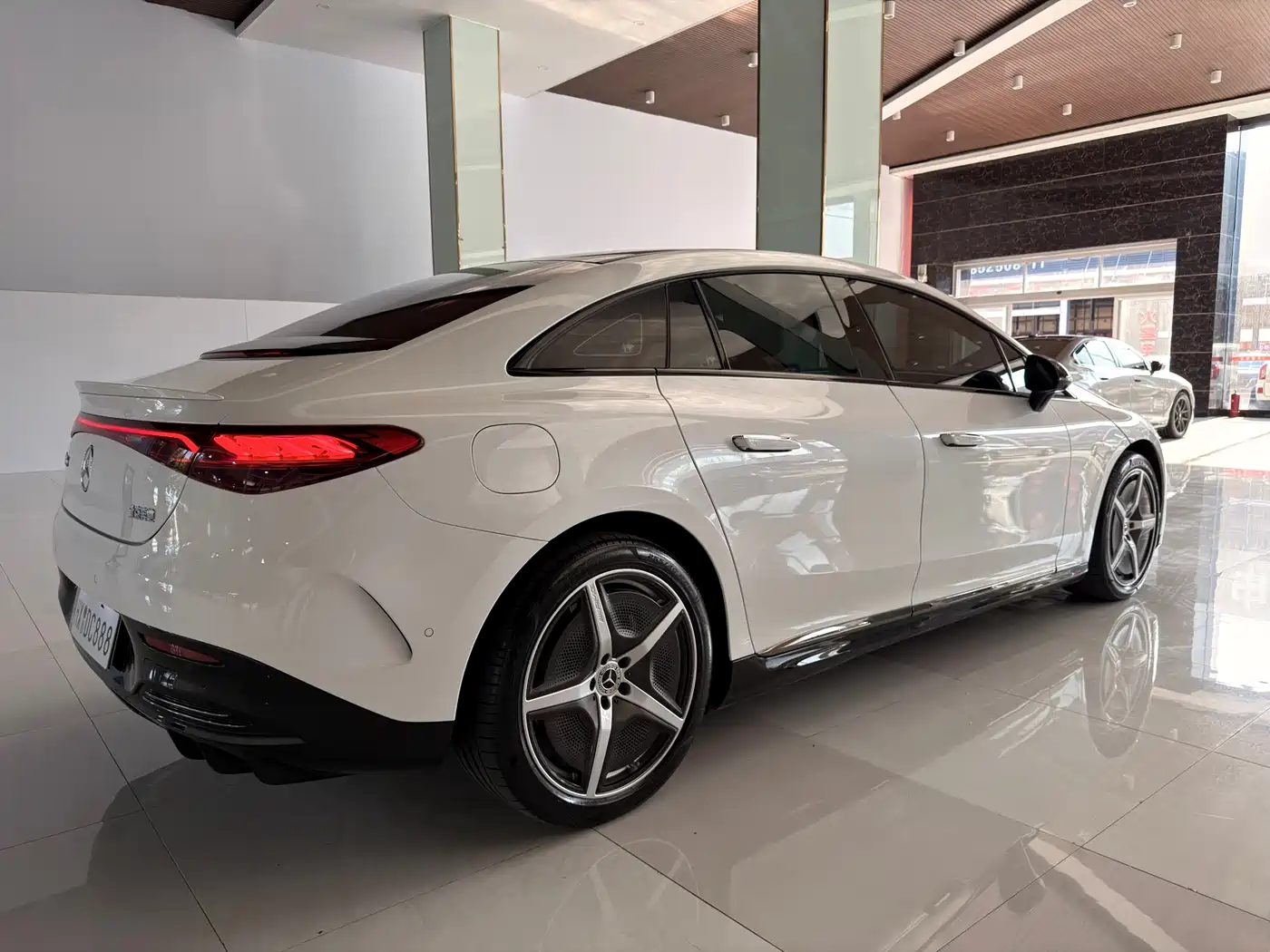 Mercedes-Benz EQE 2022 350 Pioneer Special Edition фото 12