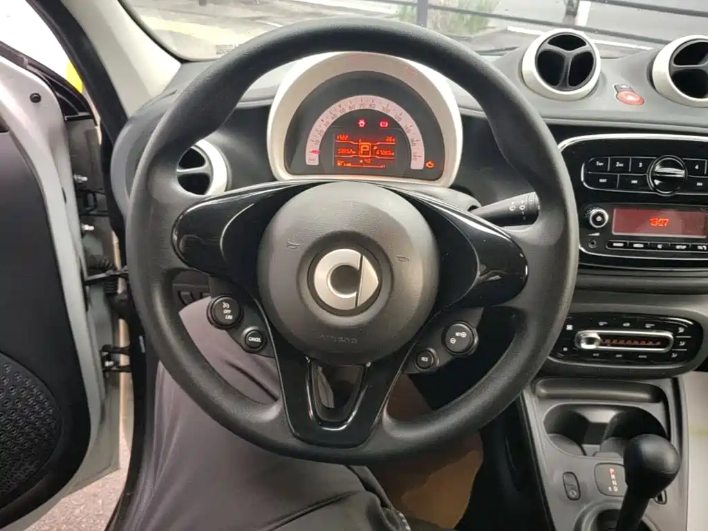 smart forfour 2019 2018 1.0L 52kW Agile Edition