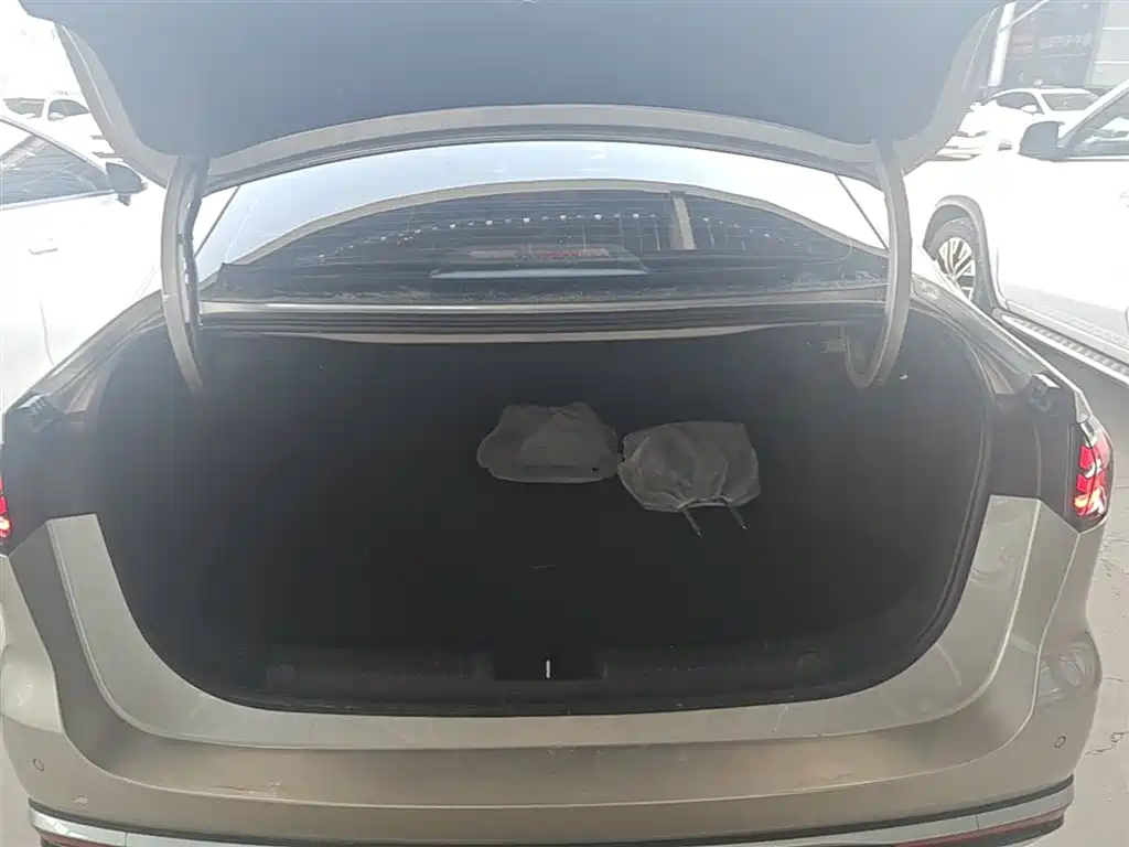 Geely Galaxy Galaxy Stellar 6 2025 60km Voyager Edition фото 19