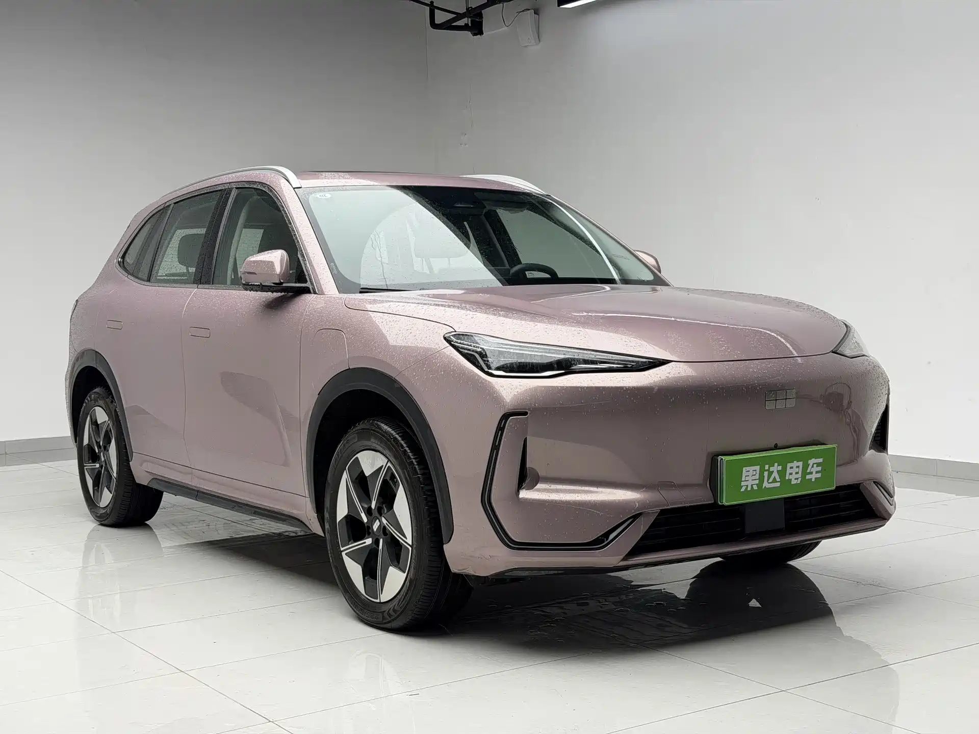 Фото 3 - Geely Galaxy Galaxy E5