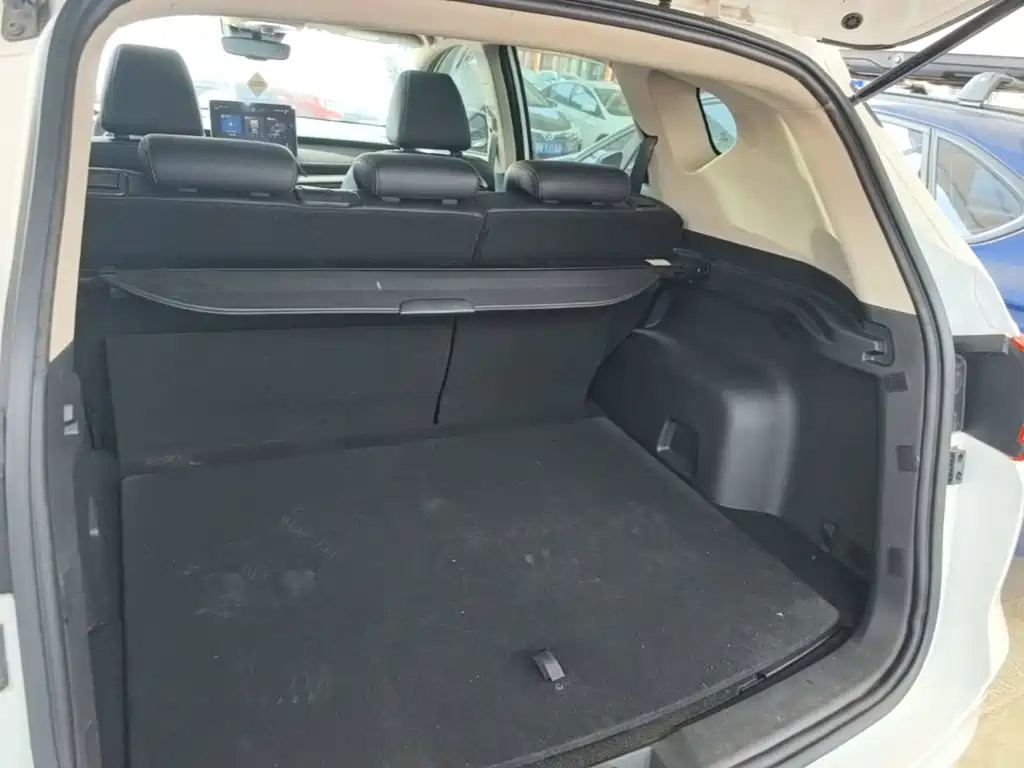 BYD Song 2019 2019 1.5TI Automatic Smart Connection Yueyao Edition