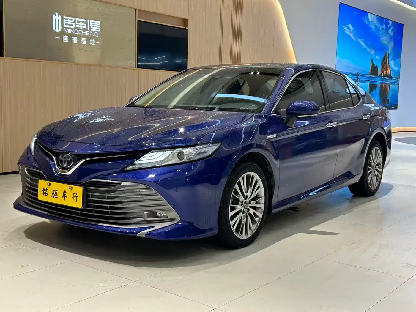 Toyota Camry 2019 Hybrid 2.5HG Luxury Edition China V