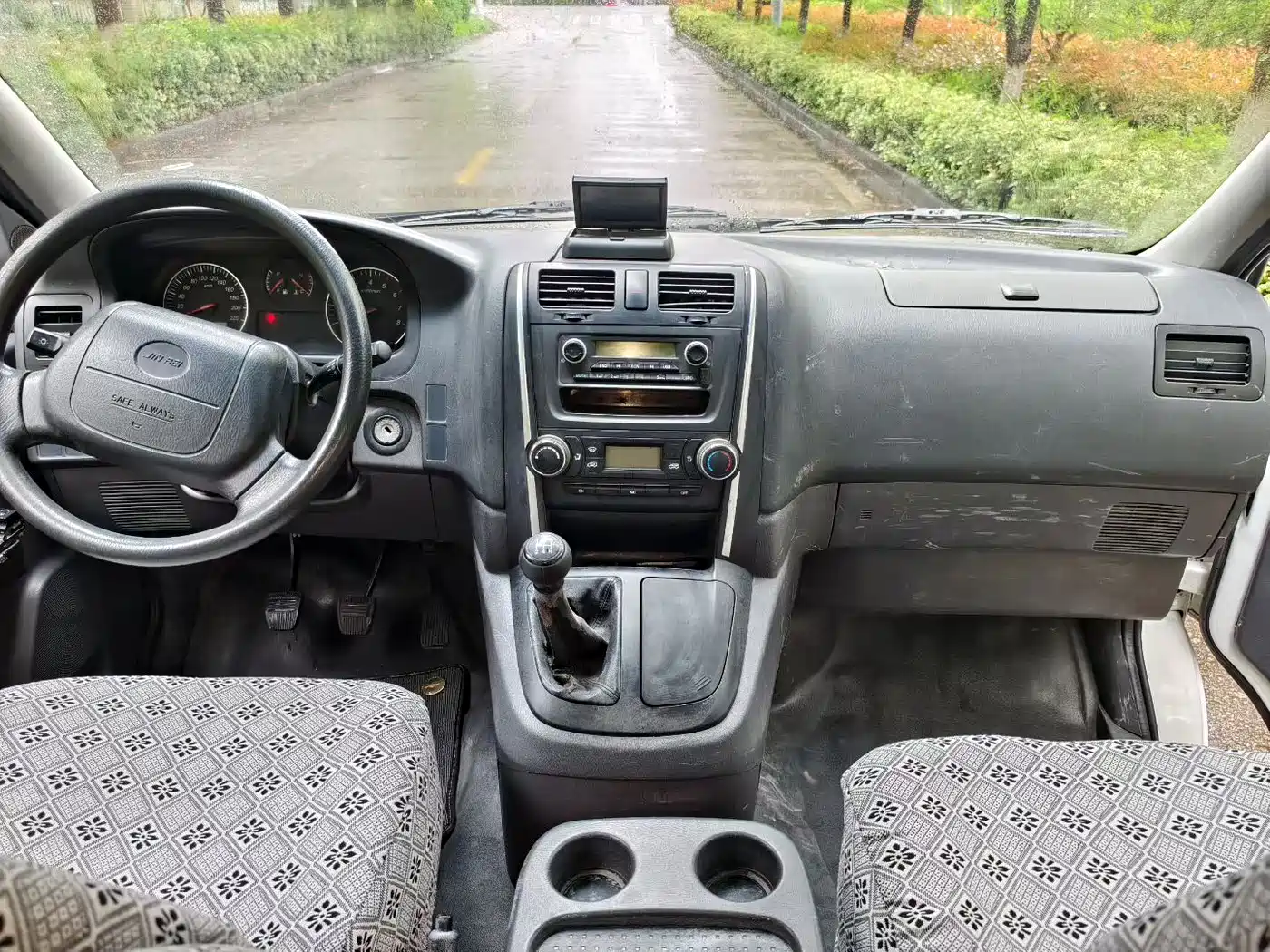 Jinbei Grace 2017 2016 2.0L Classic Standard Long Wheelbase 9-seater