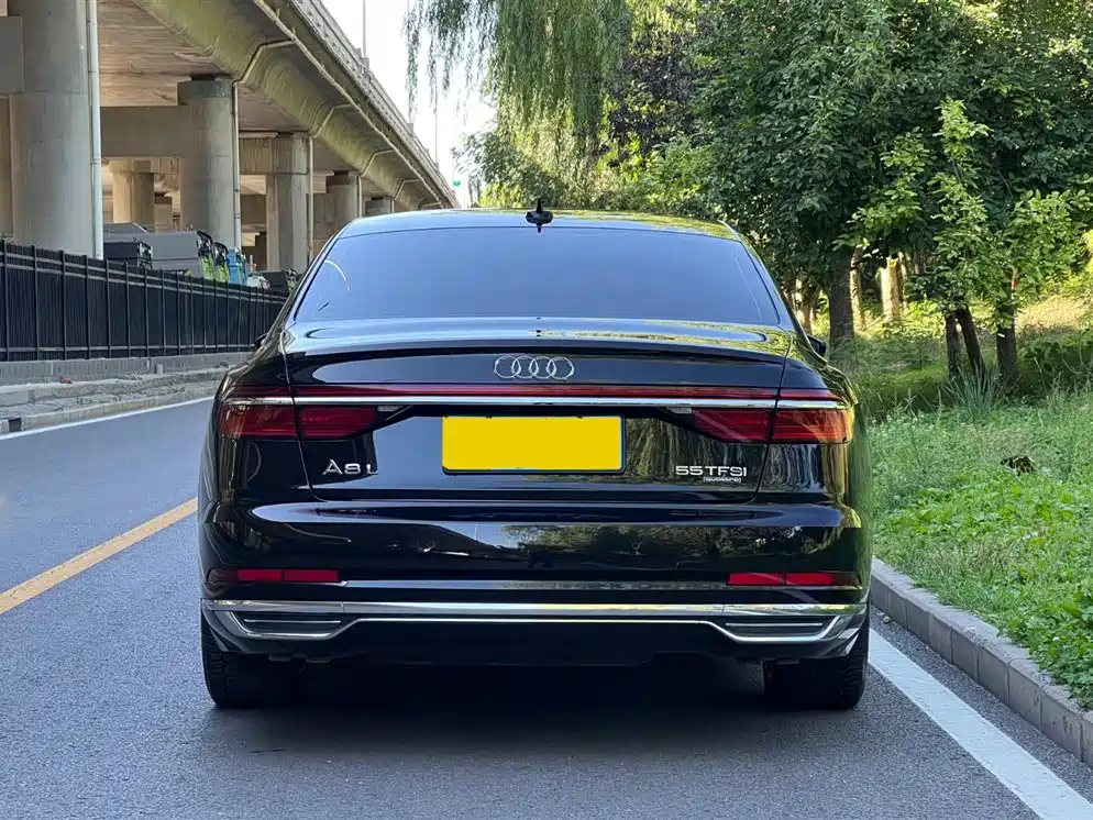 Audi A8 2019 A8L 50 TFSI quattro Comfort фото 4