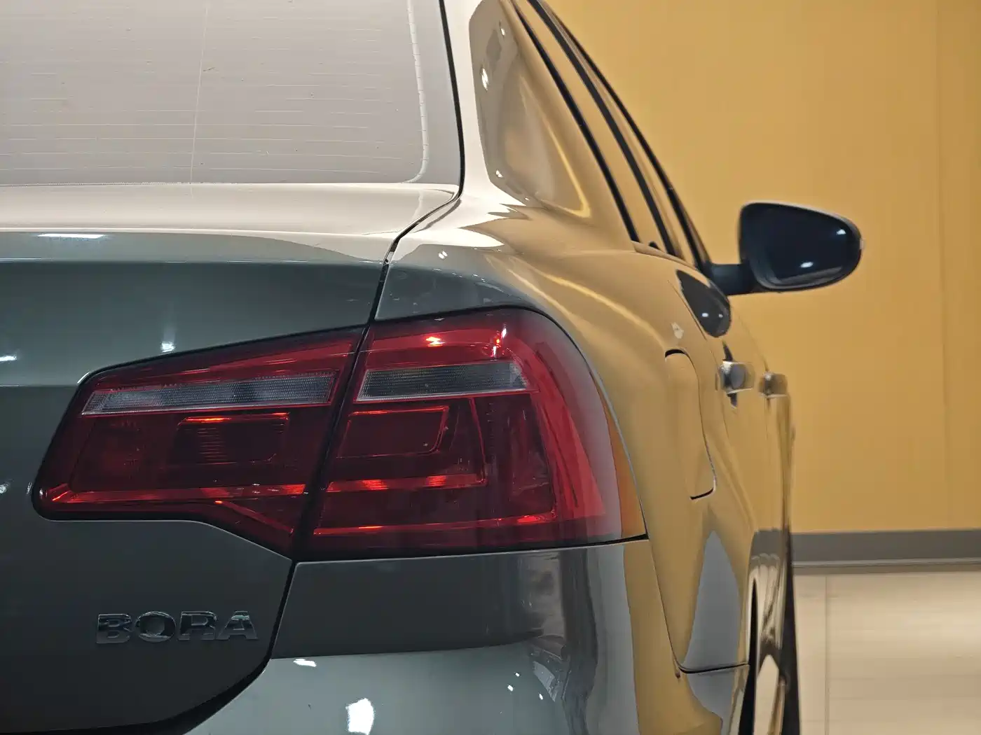 Volkswagen Bora 2015 Quality Edition 1.6L Automatic Fashion фото 25