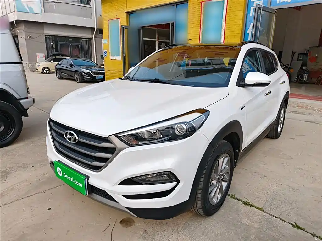 Hyundai Tucson 2018 1.6T DCT 2WD 15th Anniversary Special Edition фото 2