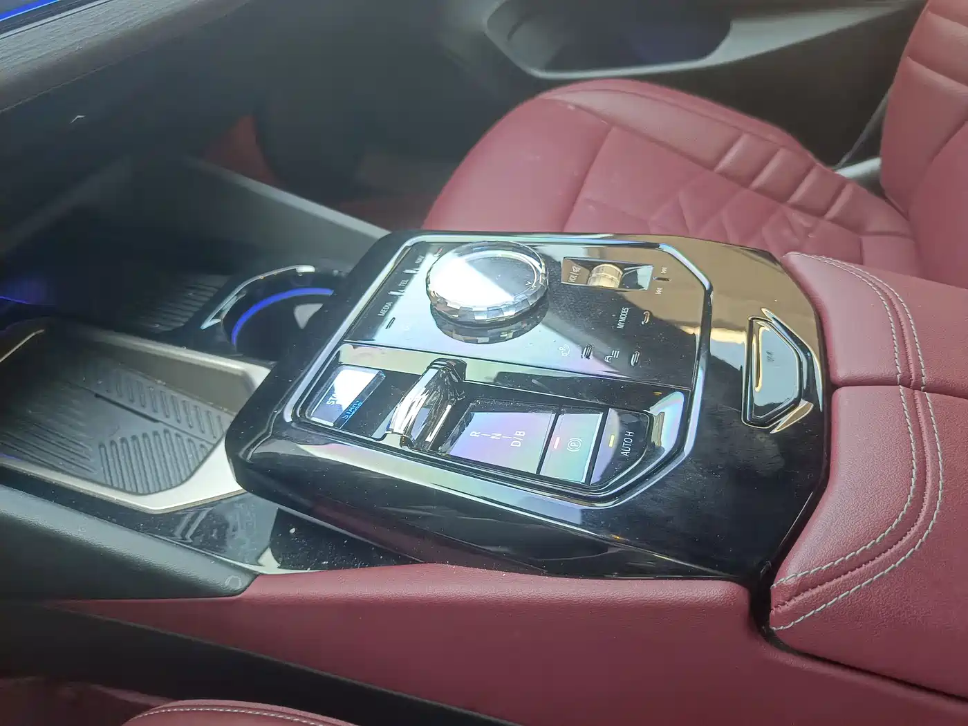 BMW i5 2024 eDrive 35L Premium Model M Sport Package фото 7