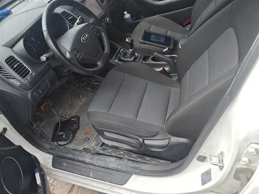 Kia K3 2016 1.6L Manual GLS фото 15