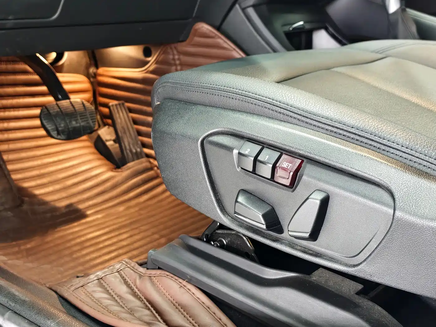 BMW X1 2019 sDrive20Li Leading Model фото 17