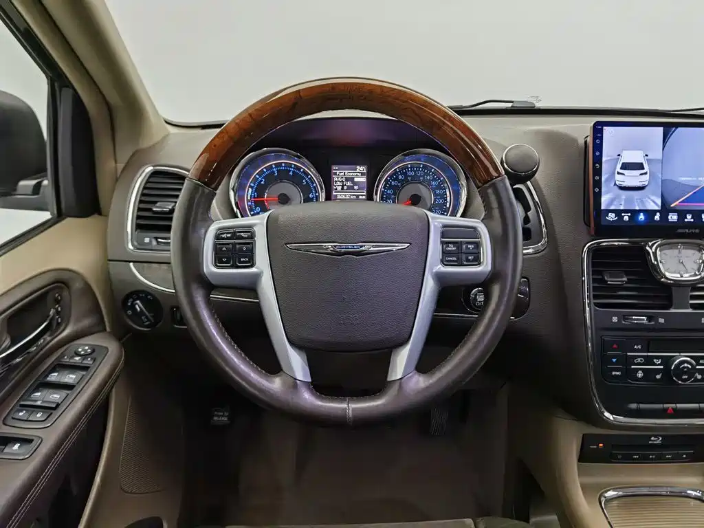 Chrysler Grand Voyager (Import) 2014 2013 3.6L Luxury Edition