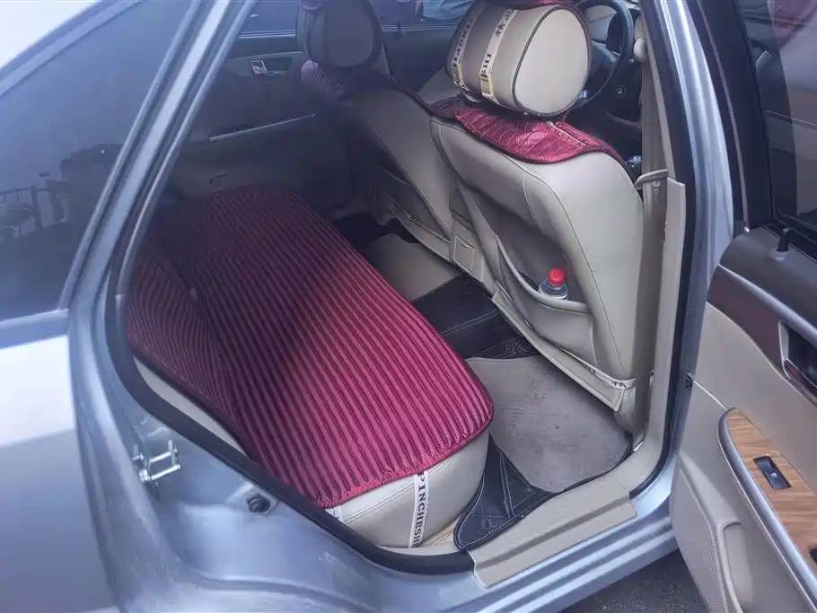 Buick Excelle 2015 1.5L Manual Classic фото 11