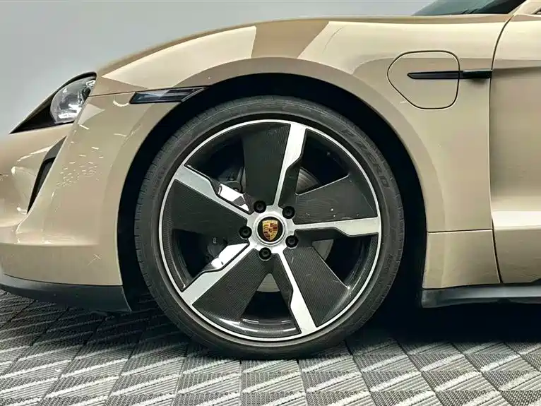 Porsche Taycan 2020 Taycan фото 8