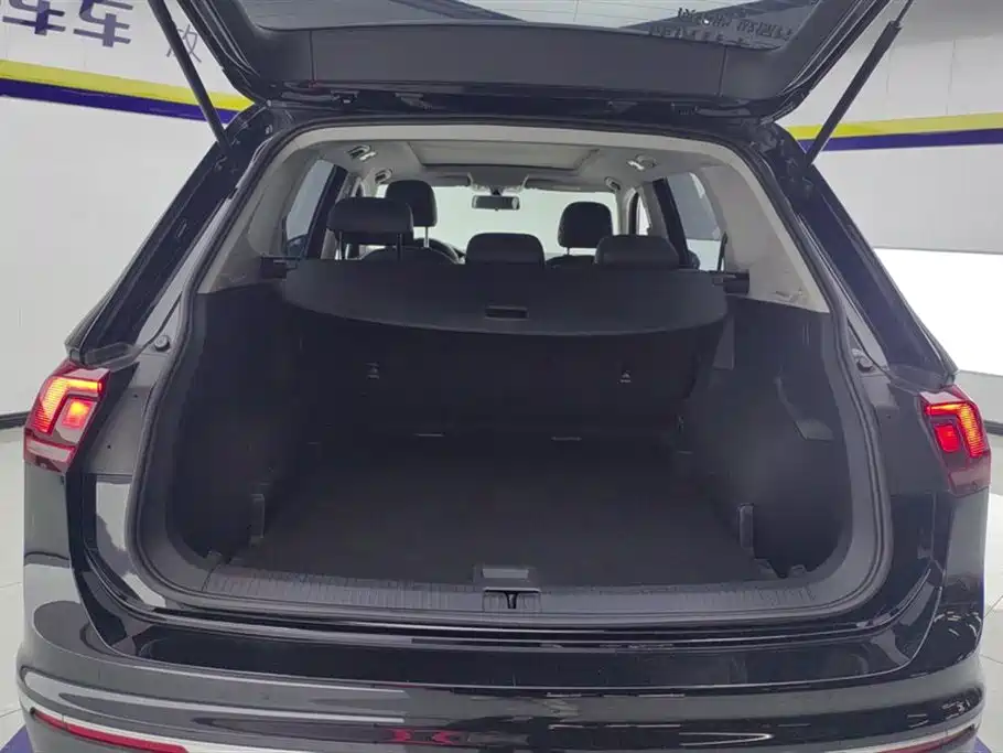 Volkswagen Tiguan L 2019 330TSI Automatic 2WD Panorama Comfort Edition China VI фото 4
