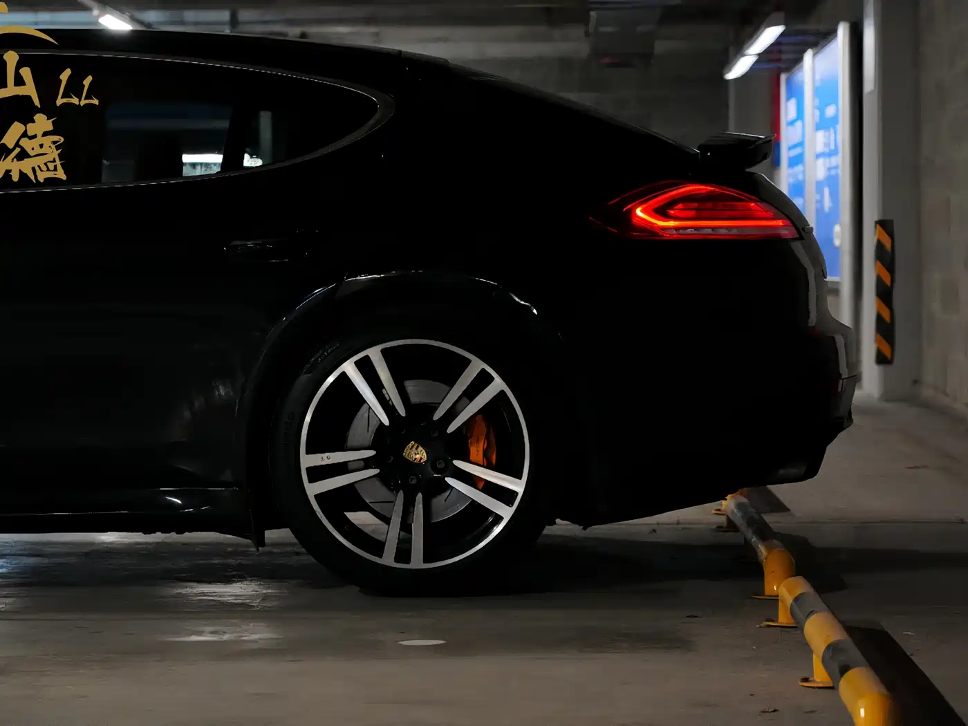 Porsche Panamera 2012 Panamera Turbo S 4.8T фото 4