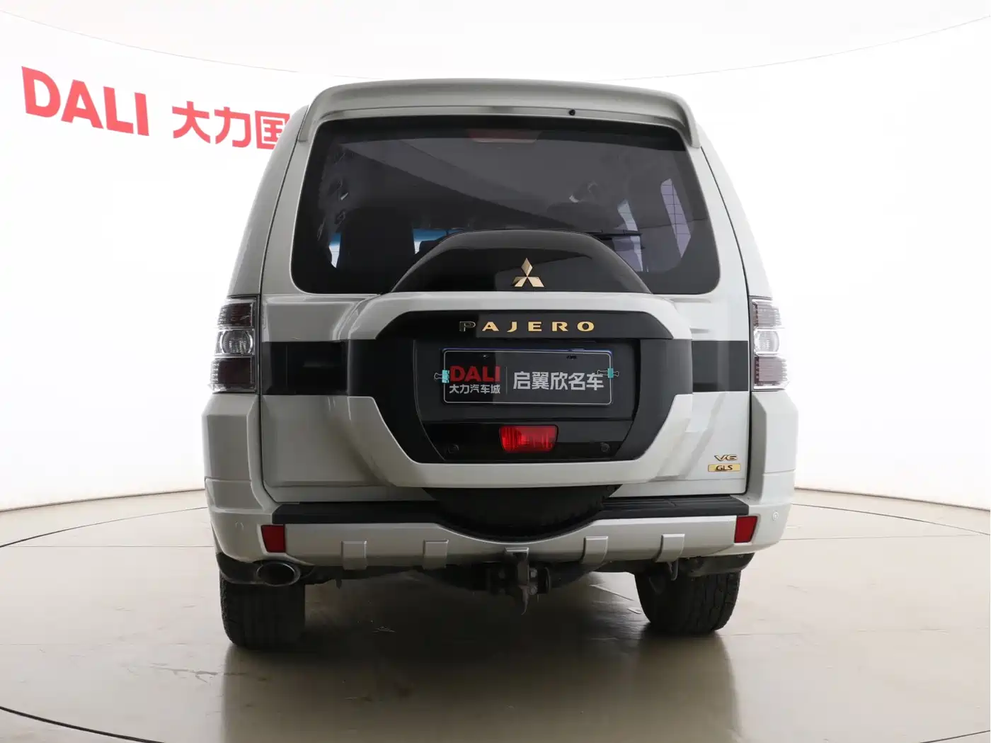 Mitsubishi Pajero (Import) 2020 3.0L Automatic Luxury Off-Road Edition фото 14