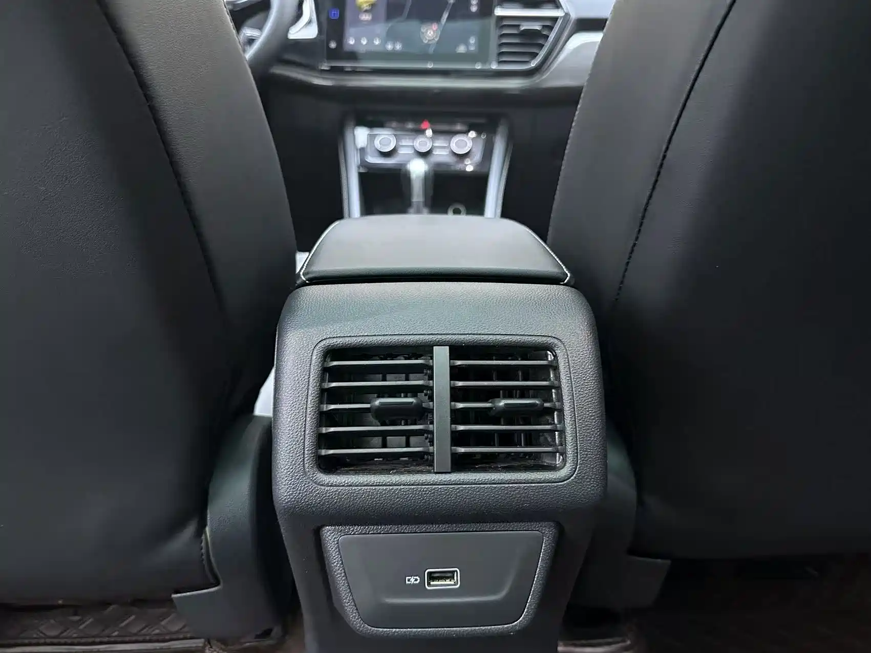 Фото 14 - Jetta VS7