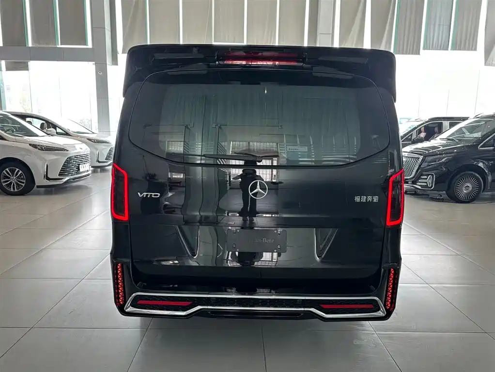 Mercedes-Benz Vito 2024 2.0T Business 7-Seater фото 27