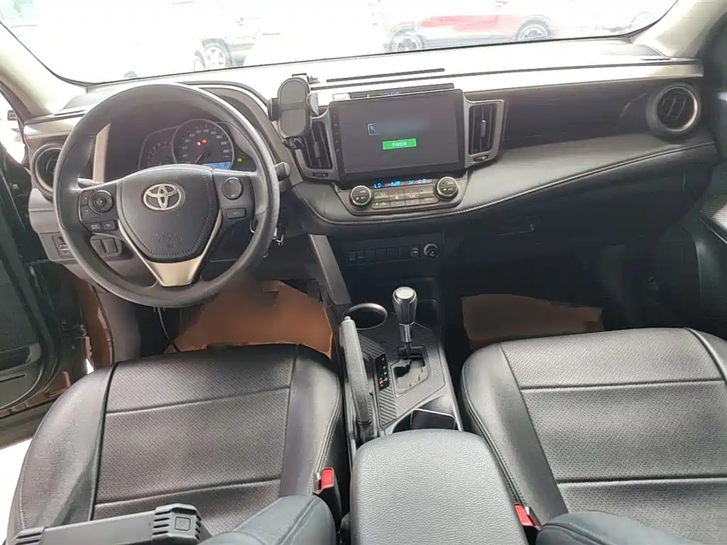 Toyota RAV4 Rongfang 2015 2.0L CVT 2WD Trend Edition фото 10