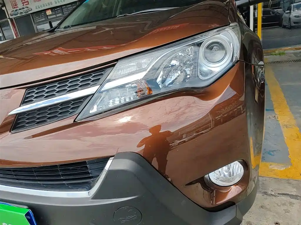 Toyota RAV4 Rongfang 2015 2.0L CVT 2WD Trend Edition фото 24