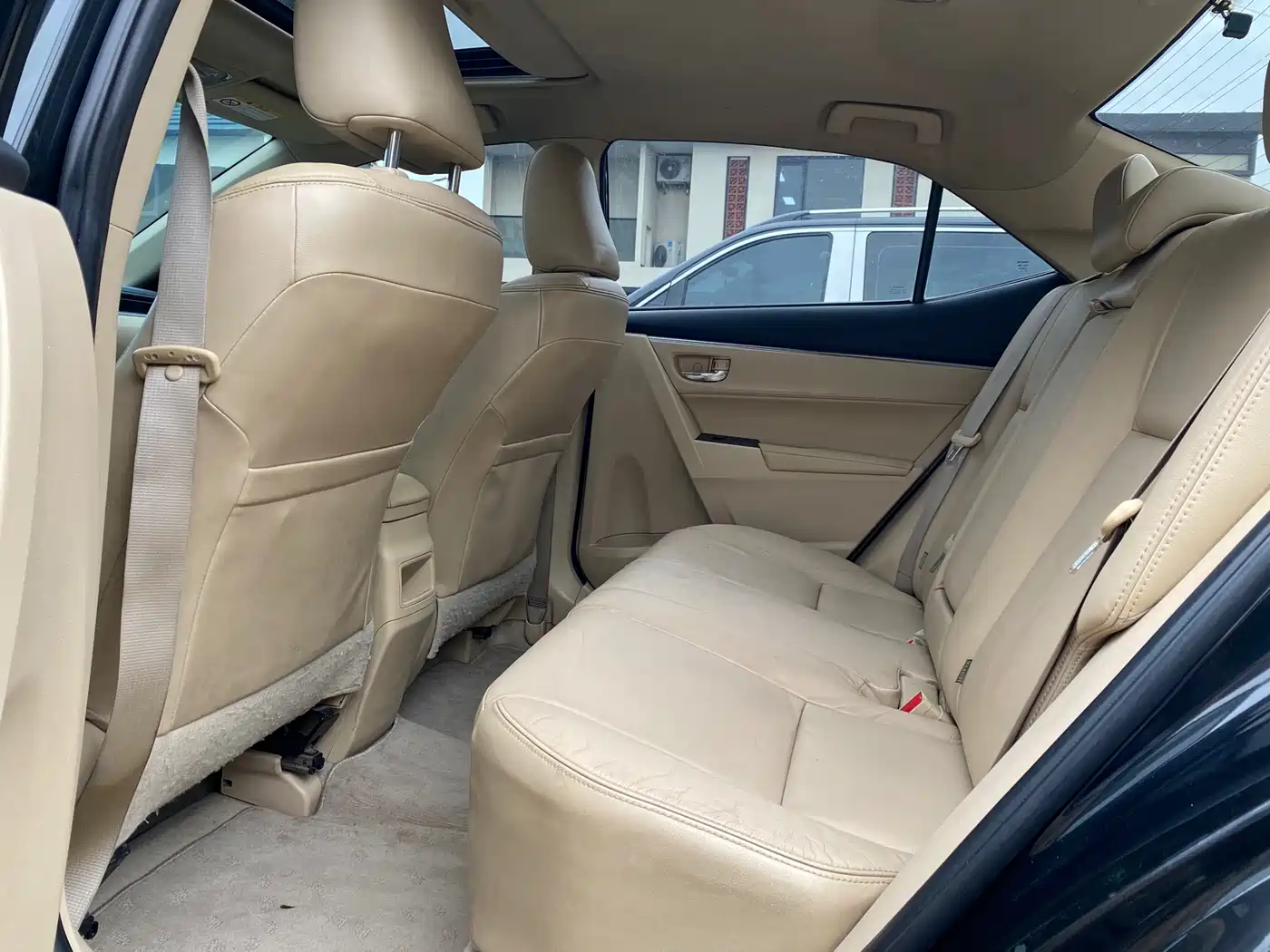 Toyota Corolla 2014 1.8L CVT GLX-i фото 12