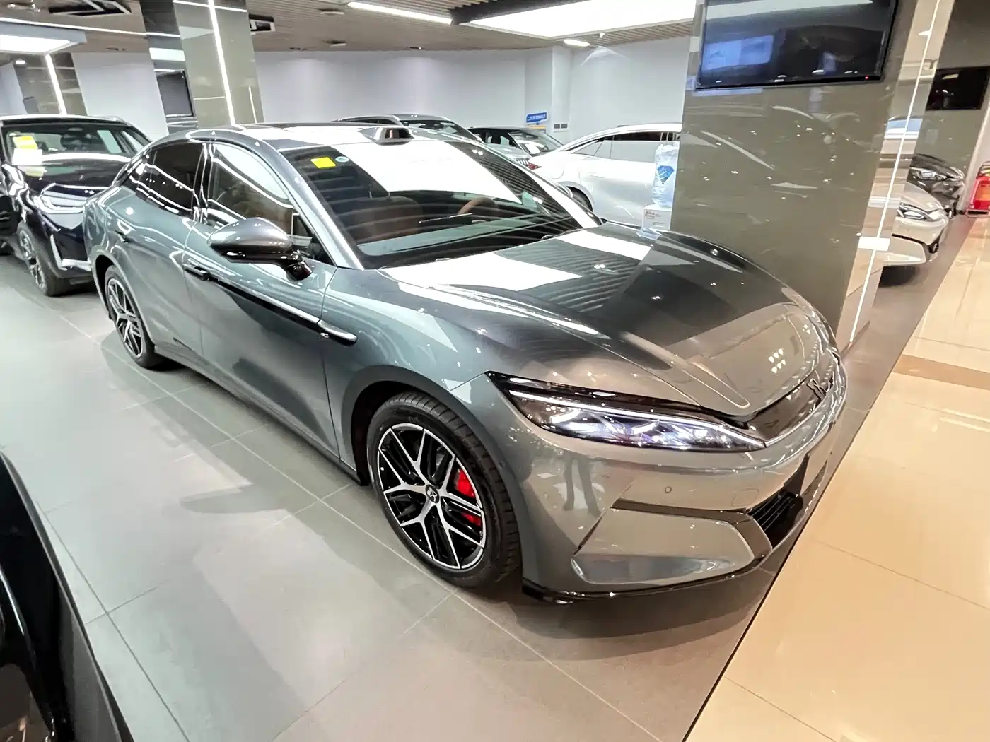 2026 BYD Han L