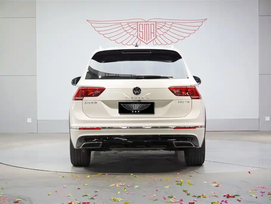 Volkswagen Tiguan L 2021 330TSI Automatic 2WD R-Line Premium фото 6
