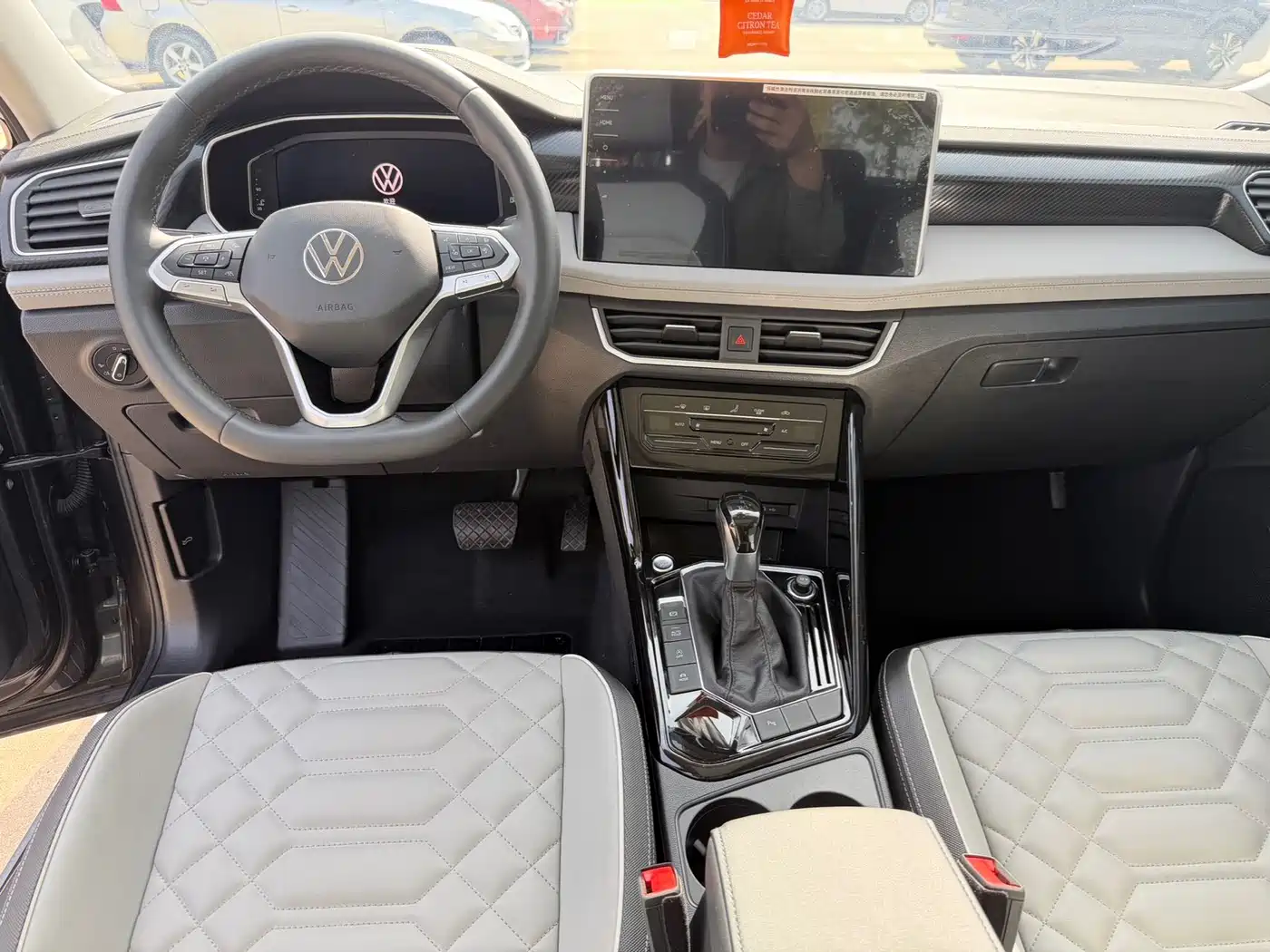 Volkswagen Tayron 2023 280TSI 2WD Luxury Plus Advanced Edition фото 7