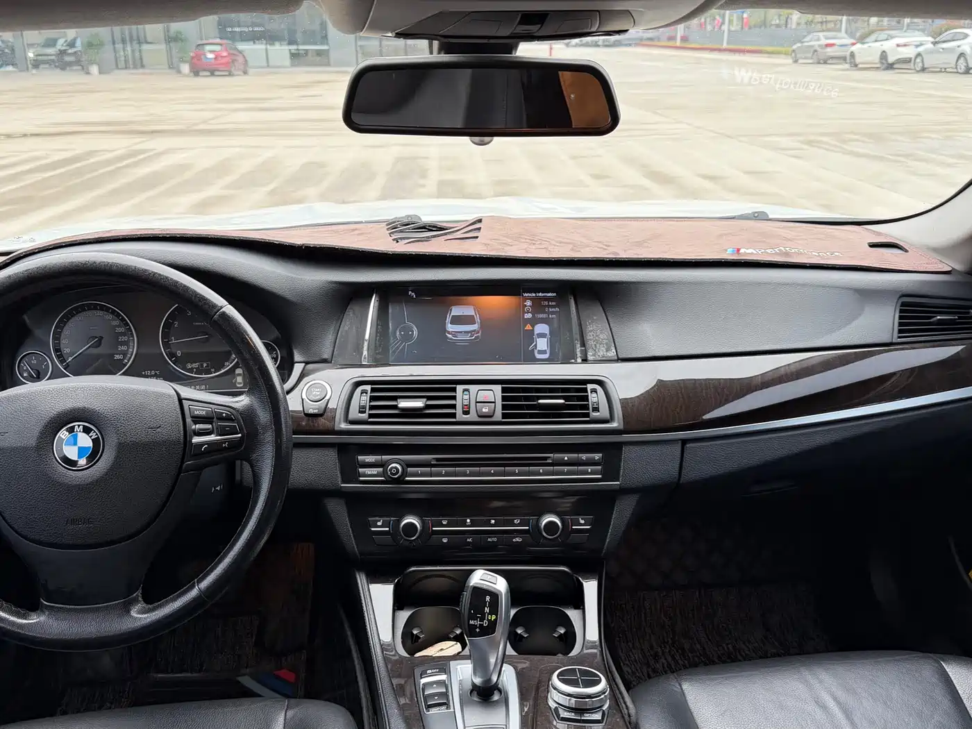 BMW 5 Series 2014 525Li Leading фото 8