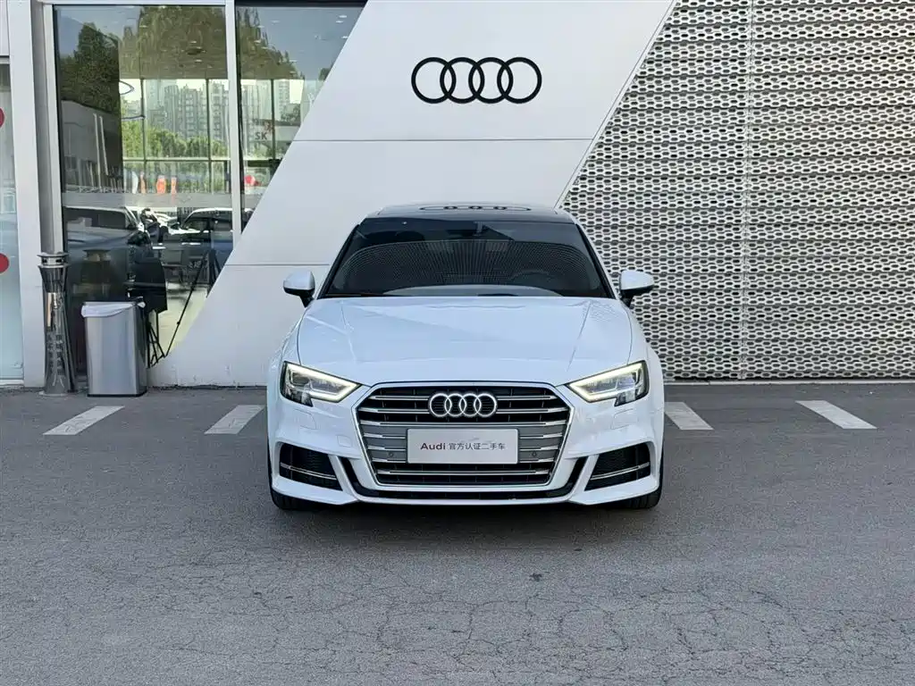 Audi A3 2019 Limousine 35 TFSI Fashion China VI фото 2