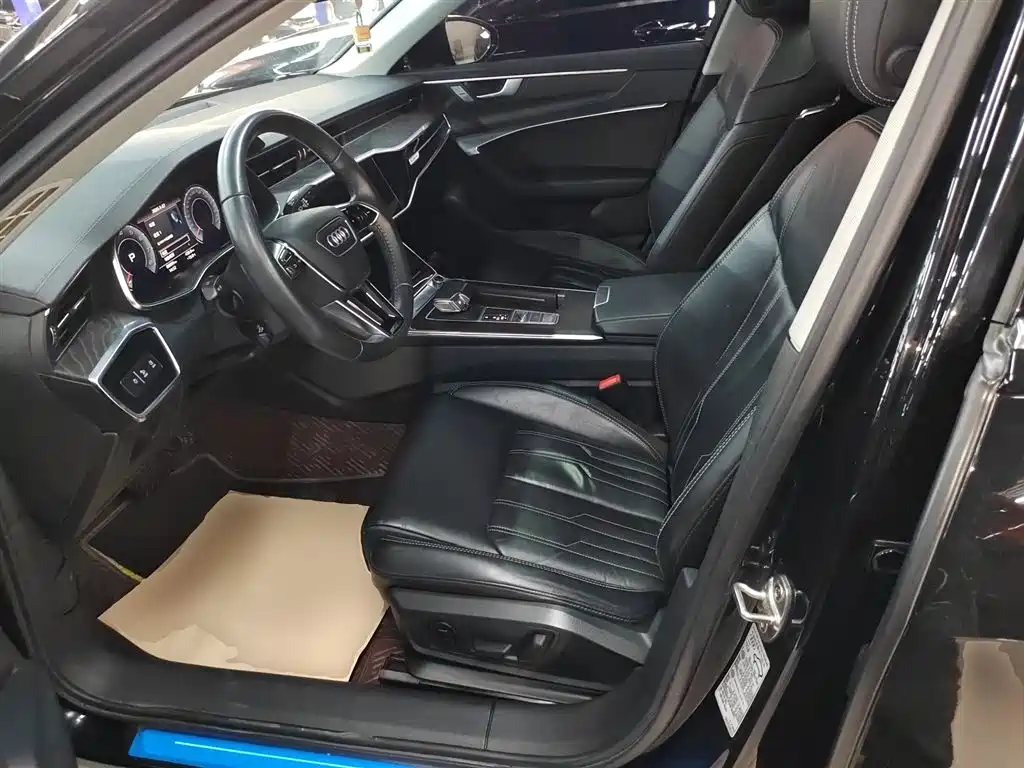 Audi A6L 2019 45 TFSI quattro Exclusive Elegance фото 15