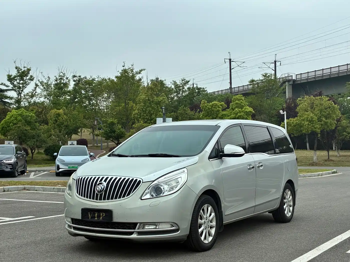 Buick GL8 2011 3.0L GT Luxury Business Elegance Edition