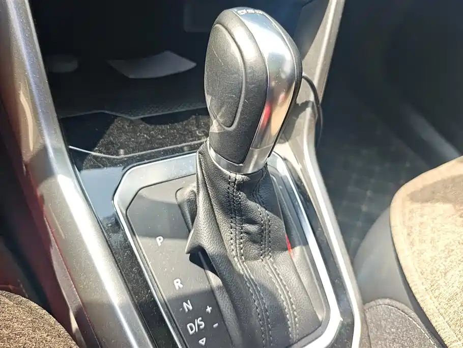 Volkswagen T-ROC 2019 230TSI DSG 2WD Progressive Type China V фото 16