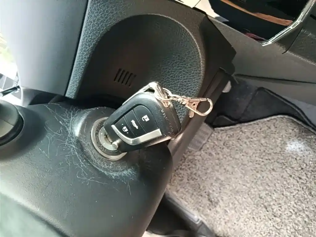 Toyota Corolla 2017 Facelift 1.6L S-CVT GL фото 9