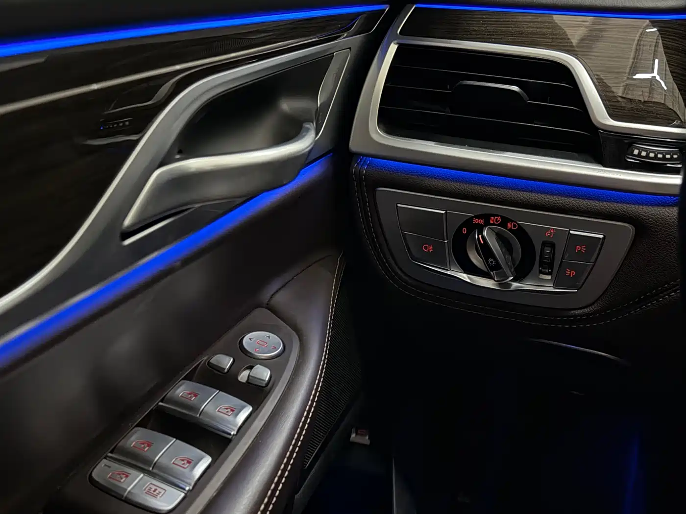 BMW 7 Series 2021 Model 730Li Luxury Package фото 17