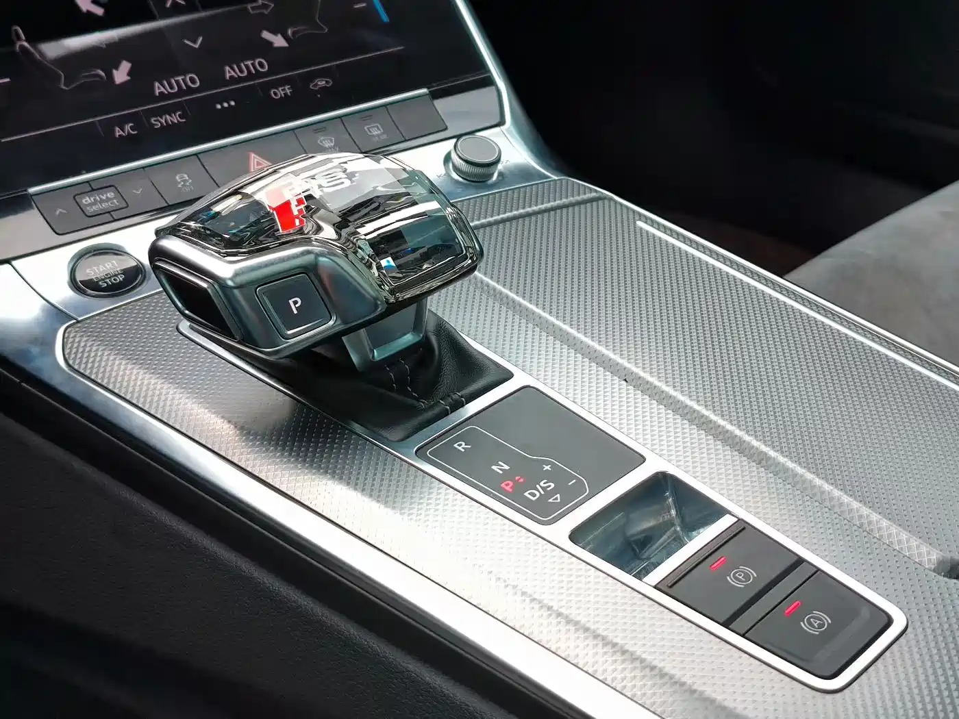 Audi A6L 2021 40 TFSI Luxury Sport фото 5