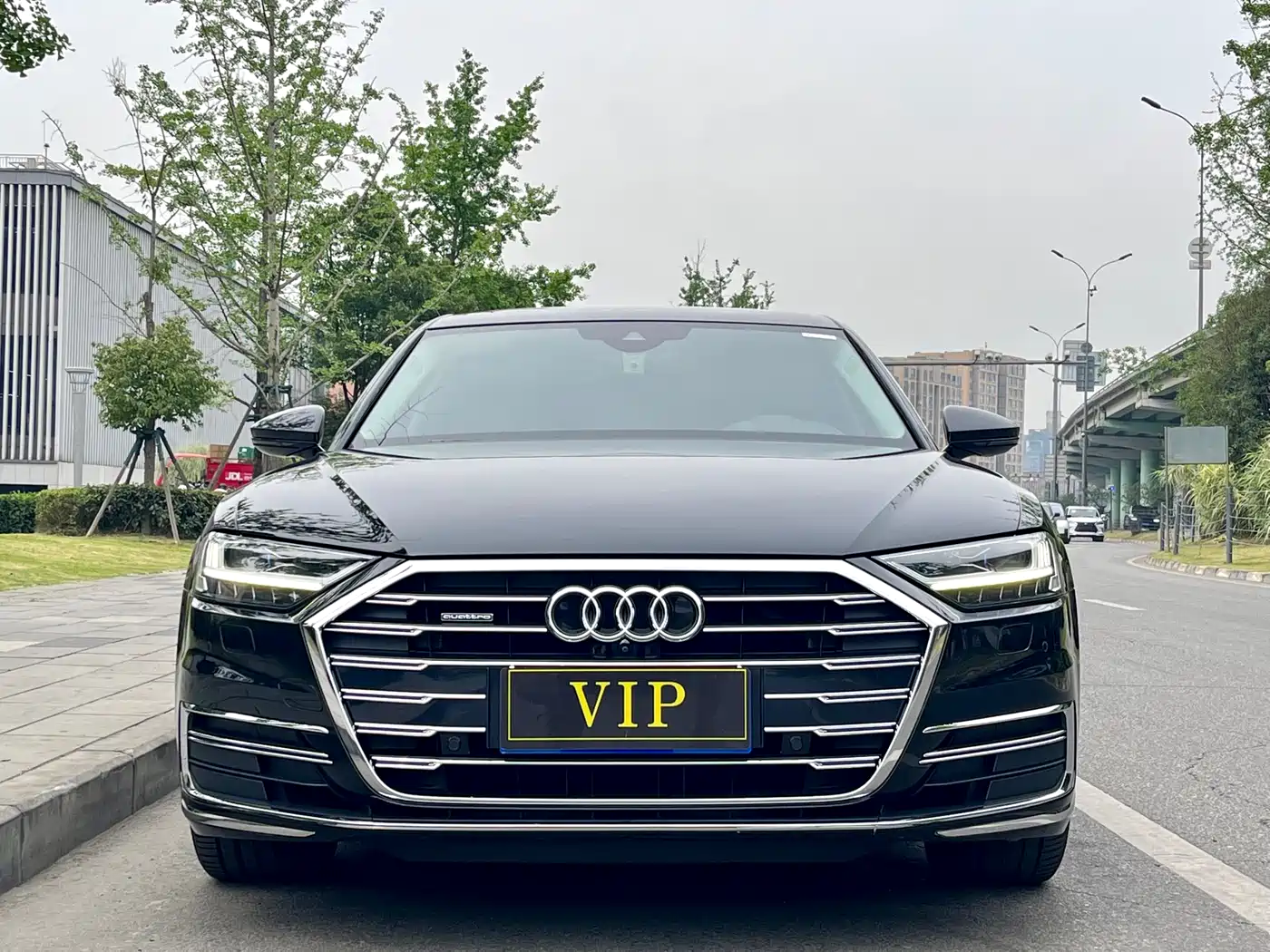 Audi A8 2018 A8L 55 TFSI quattro Launch Premium фото 2