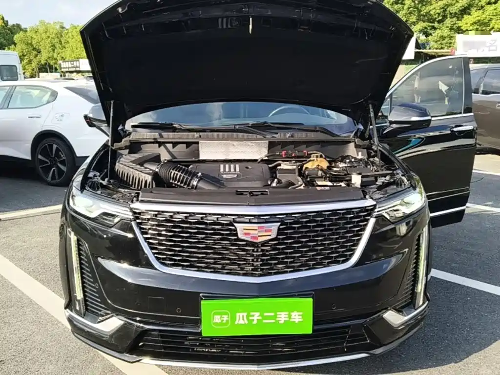 Фото 20 - Cadillac XT6