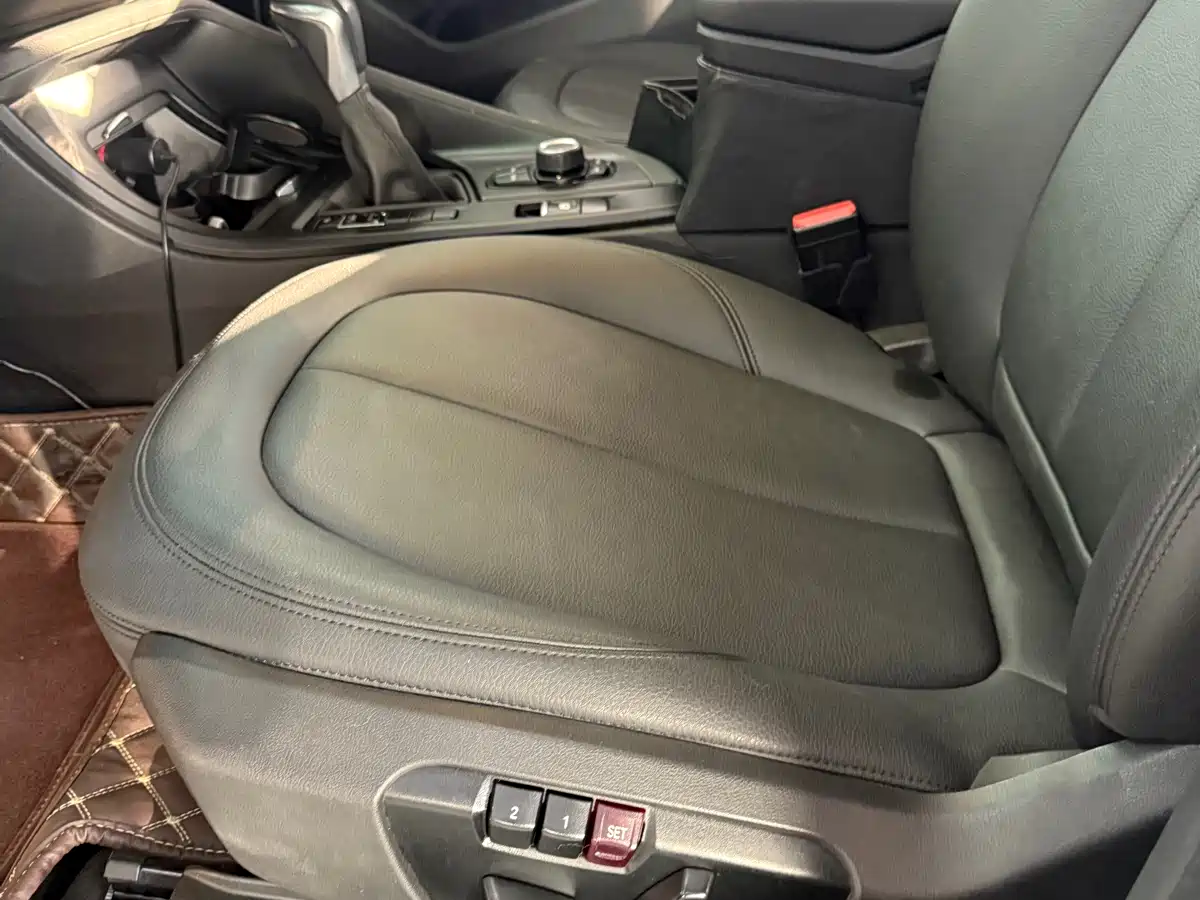 BMW X1 2016 sDrive18Li Luxury Model фото 10