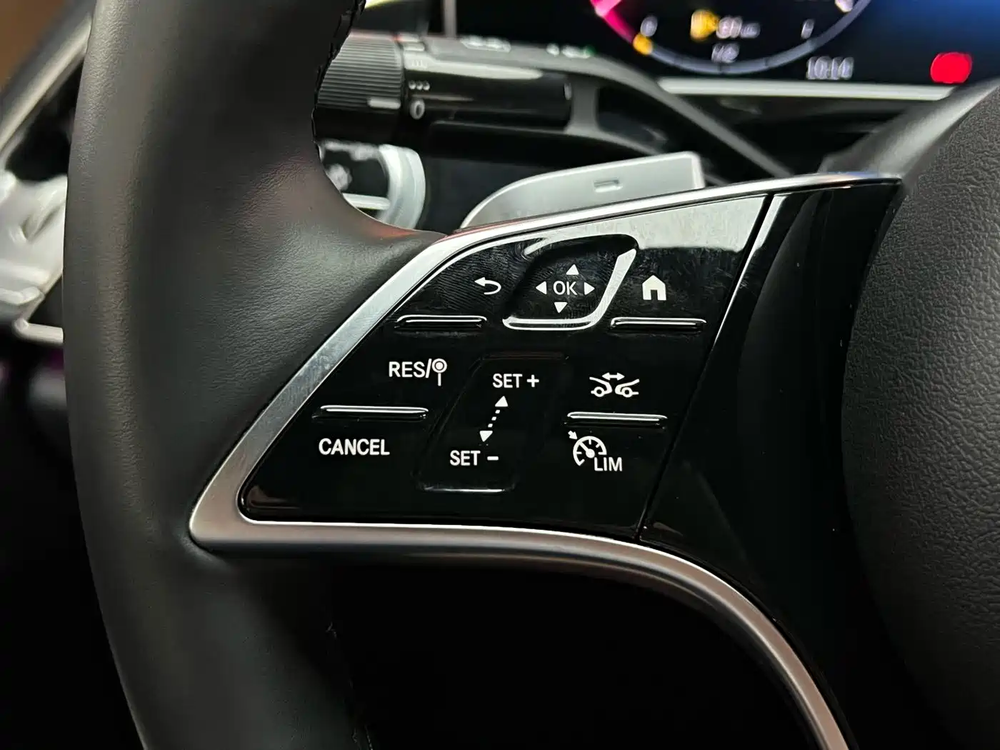 Mercedes-Benz E-Class 2025 E 300 L Luxury фото 20