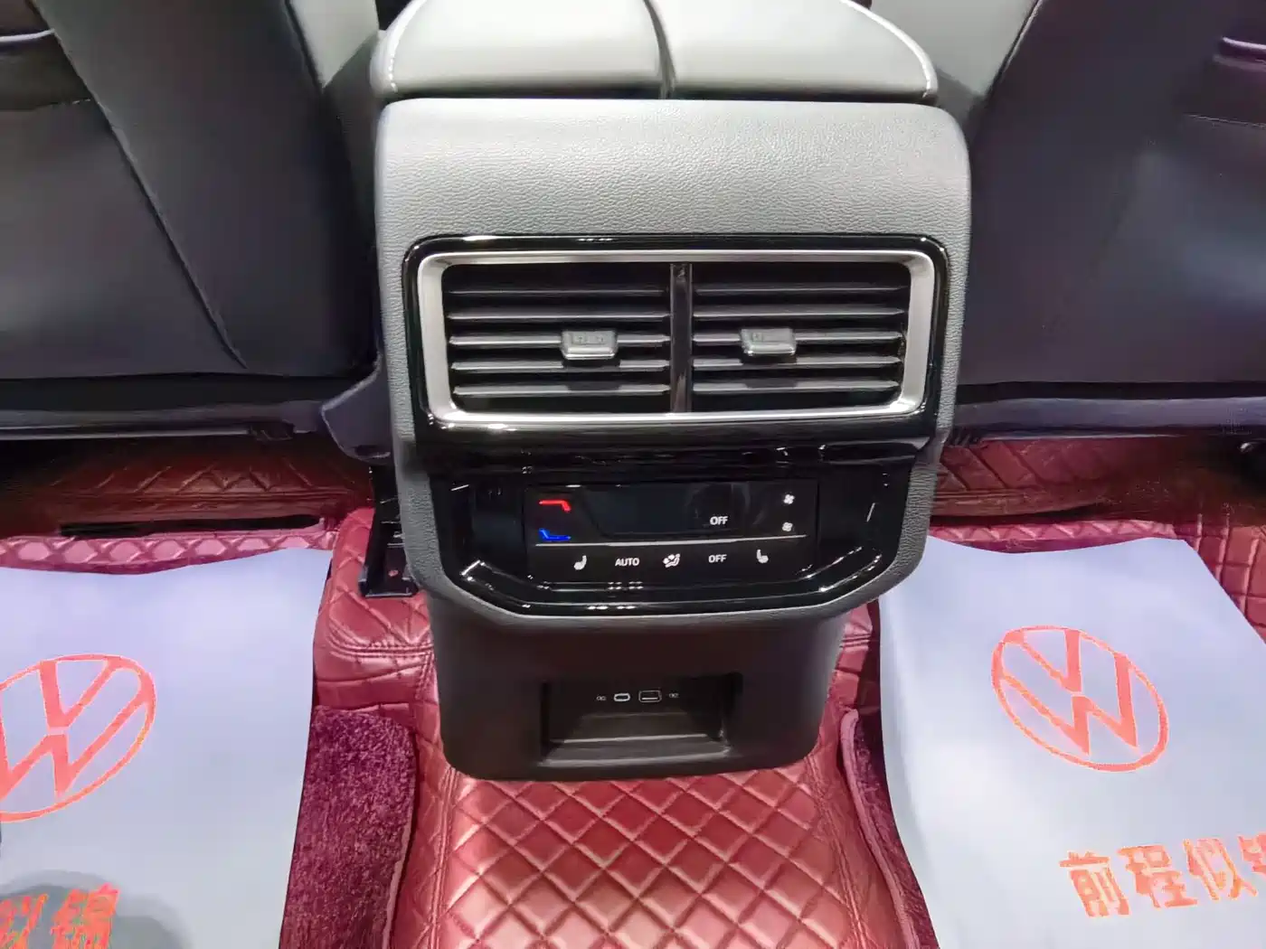 Volkswagen Teramont 2023 380TSI AWD Exclusive Luxury Edition фото 28