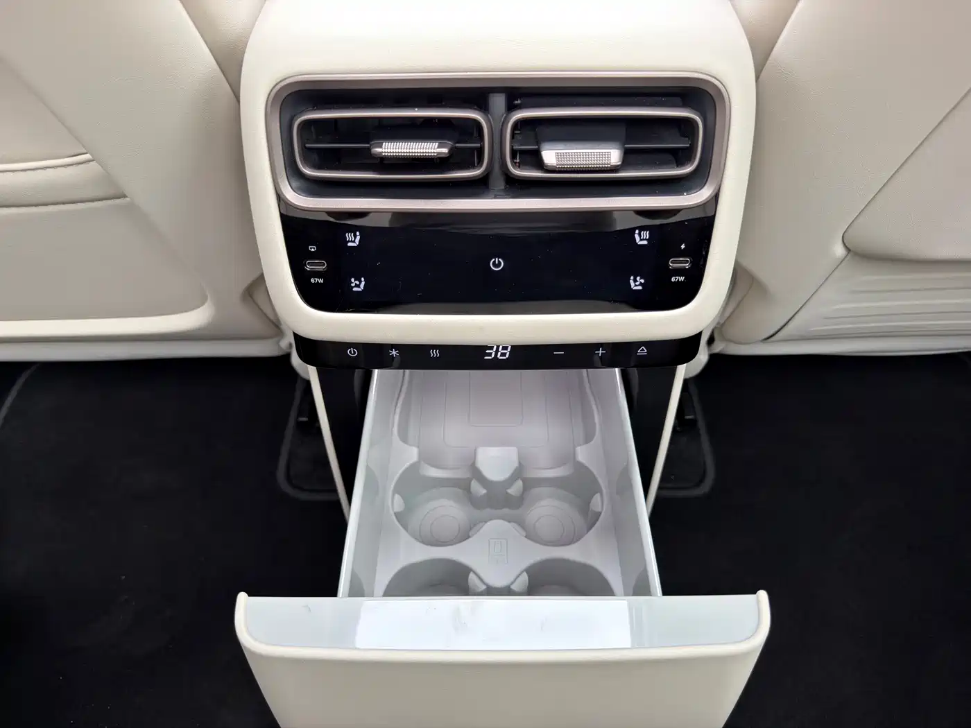 Li Auto i6 2026 2025 4WD Base Model