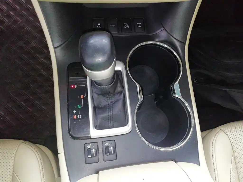 Toyota Highlander 2015 2.0T AWD Luxury Edition 7-seater фото 14