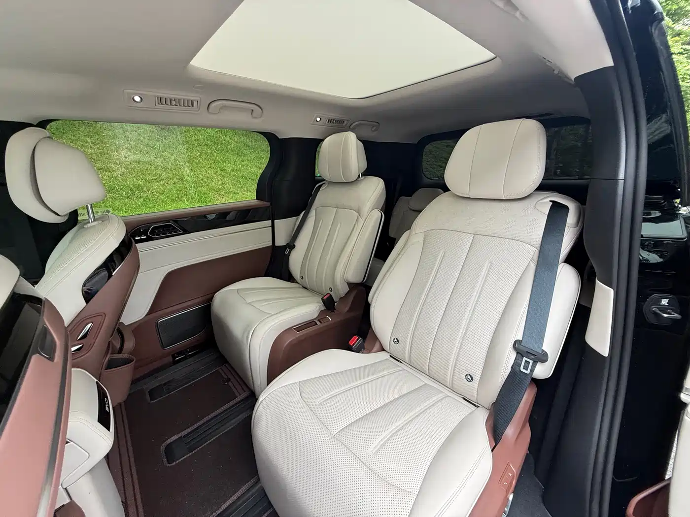 BYD Xia 2025 DM-i 1.5T 100km Surpass Edition фото 30