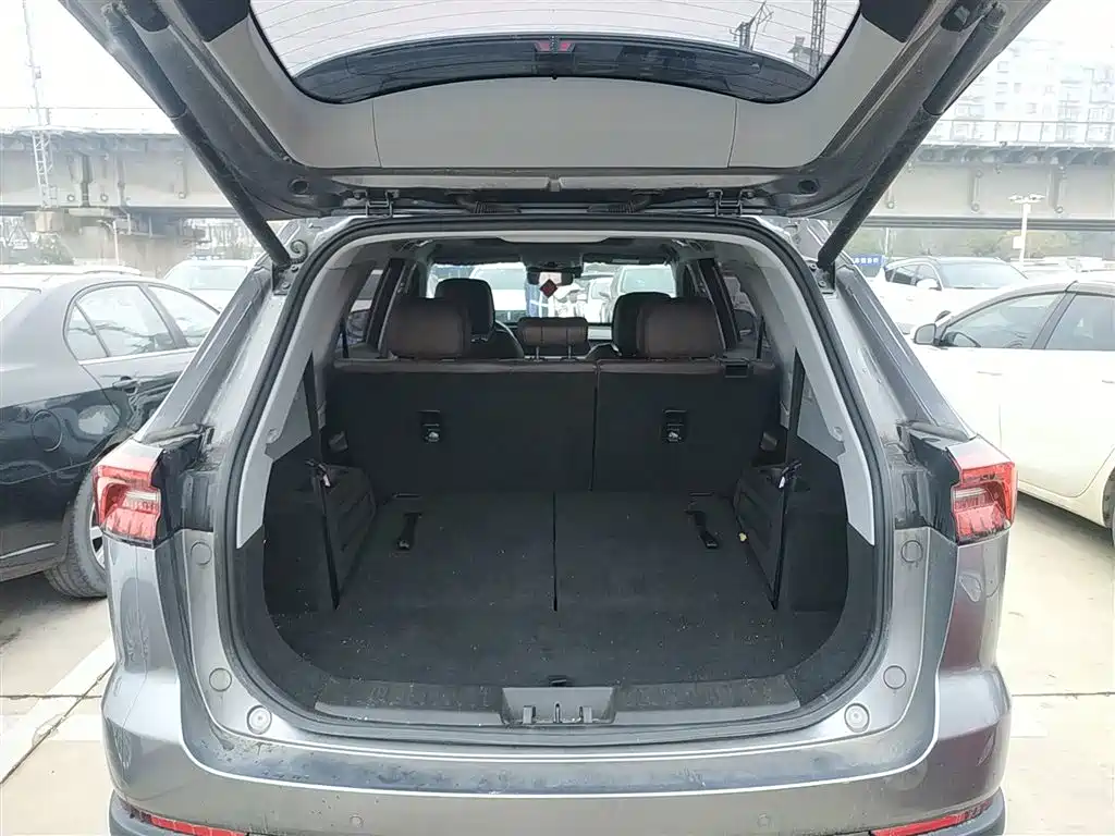 Chery Tiggo 8 PRO 2023 2024 Champion Edition 290T 2WD Peak Edition 7-Seater