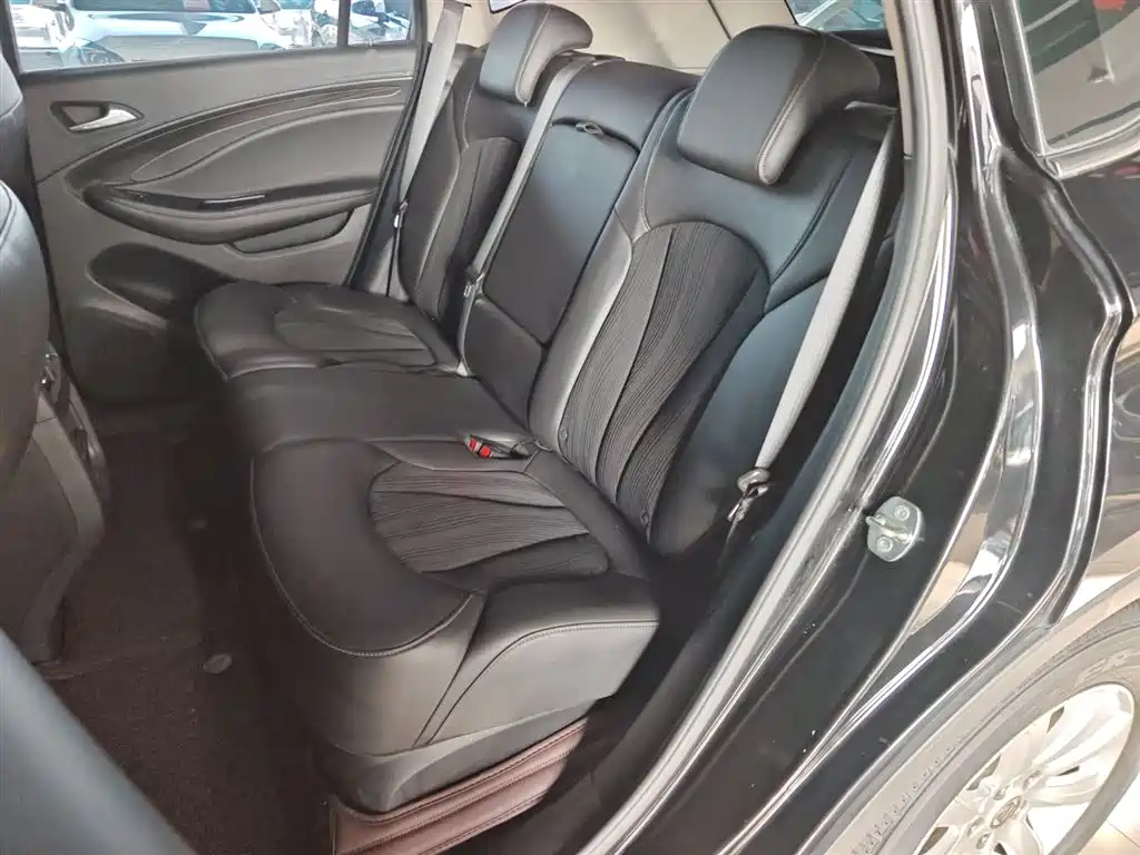 Buick Envision Plus 2020 20T FWD Leading фото 8