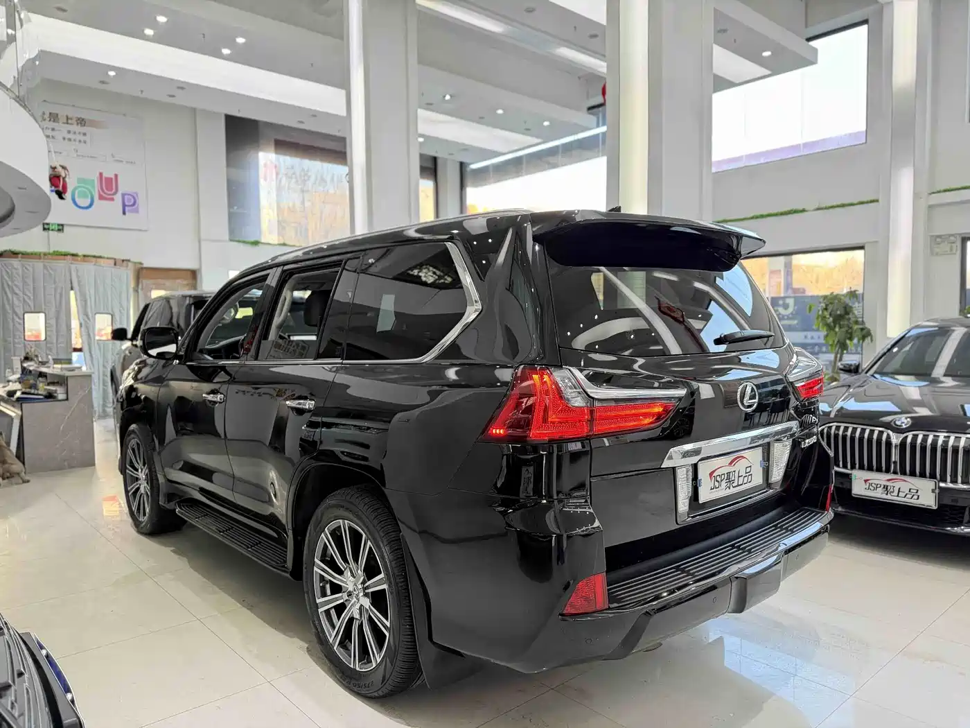 Lexus LX 2017 570 Prestige Luxury фото 21