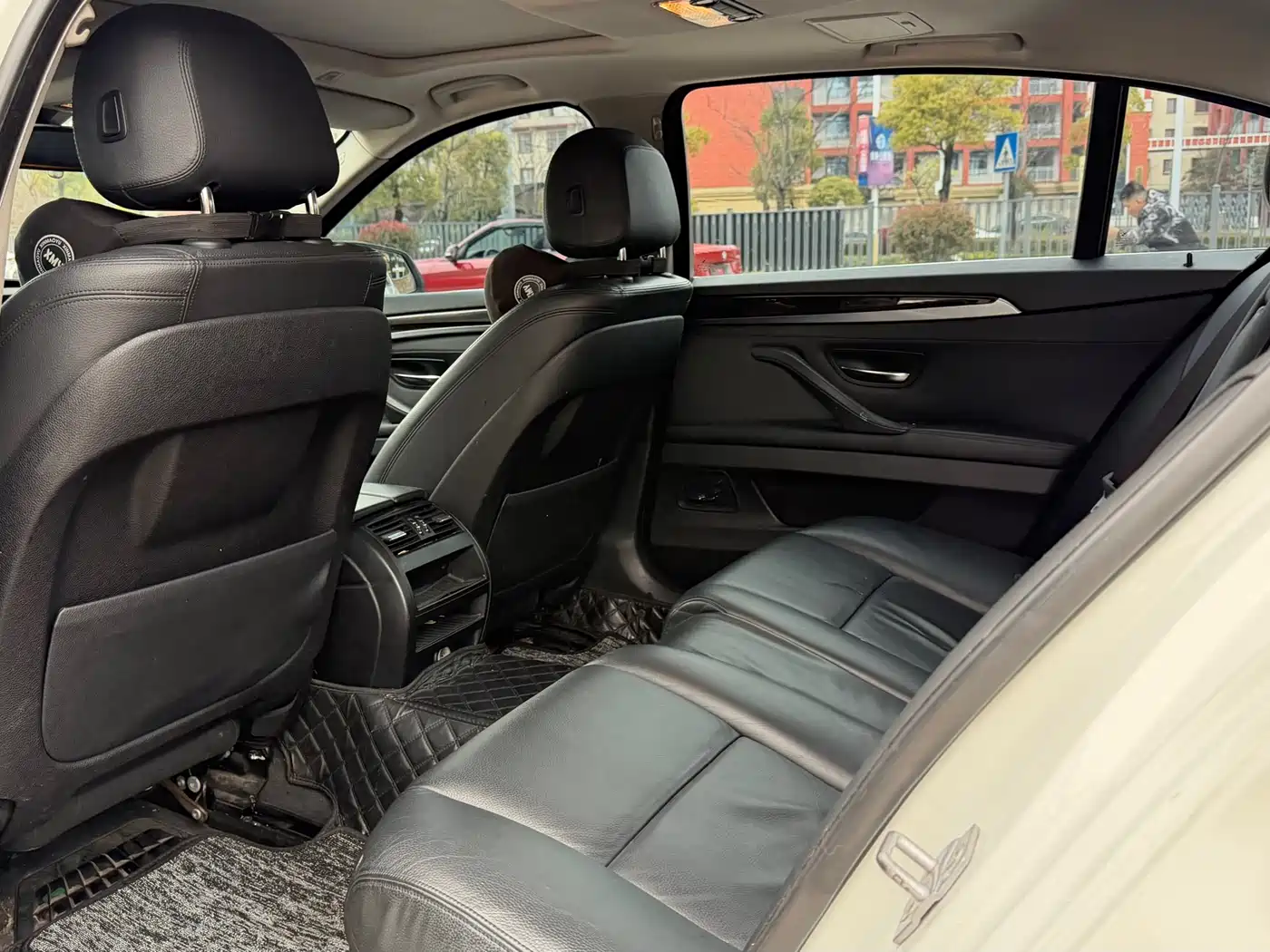 BMW 5 Series 2014 525Li Leading фото 7
