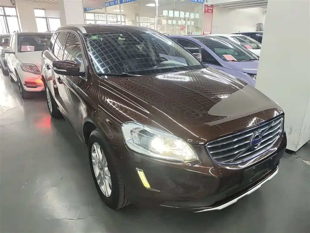 Фото 20 - Volvo XC60